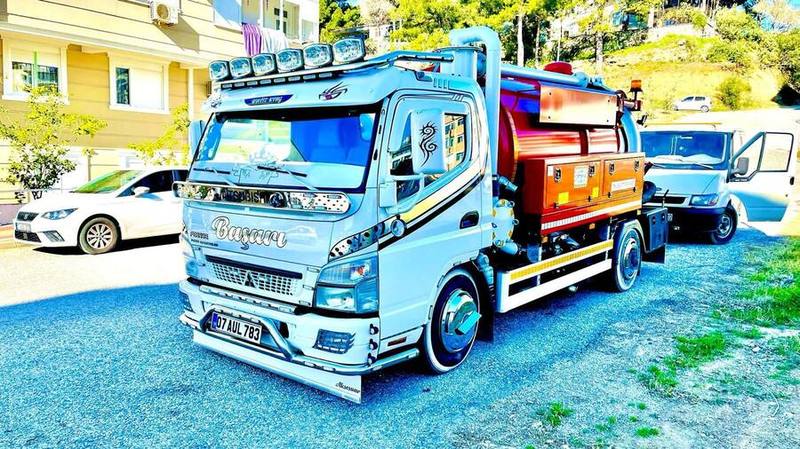 Manavgat Tıkanık Açma vidanjör aracı önden görünüm